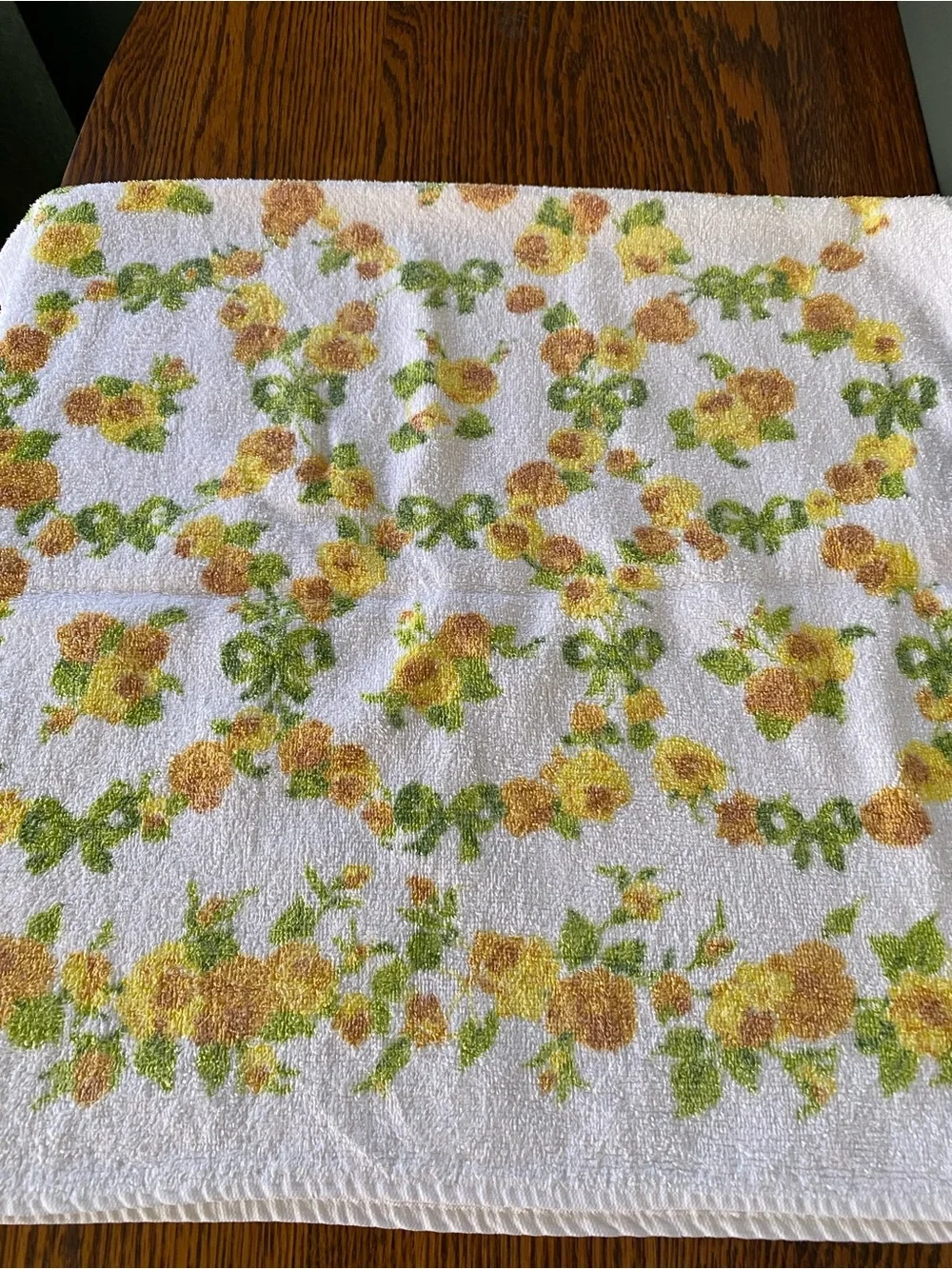 Vintage Mid Century MCM Yellow Green Floral Bathroom Towel